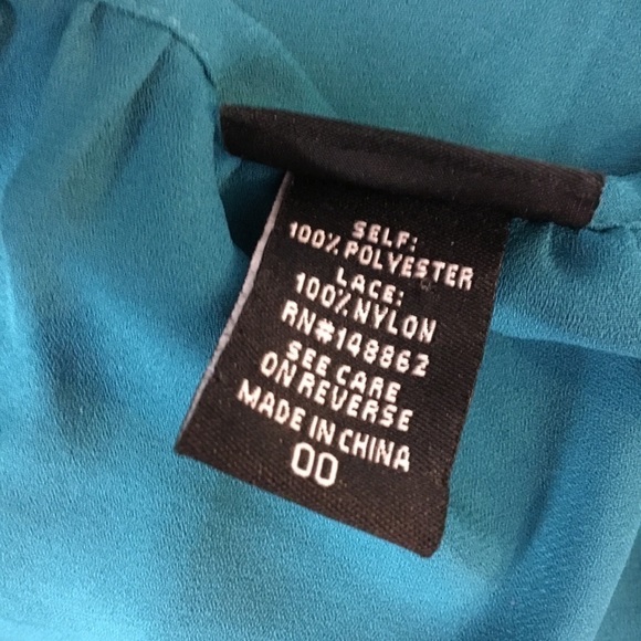 Torrid Size 00 Georgette semi sheer teal blouse with black lace sleeves - Picture 12 of 14